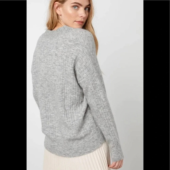 Rails Estelle Heather Grey Mohair & Wool Blend Sweater Size Small - Picture 3 of 8